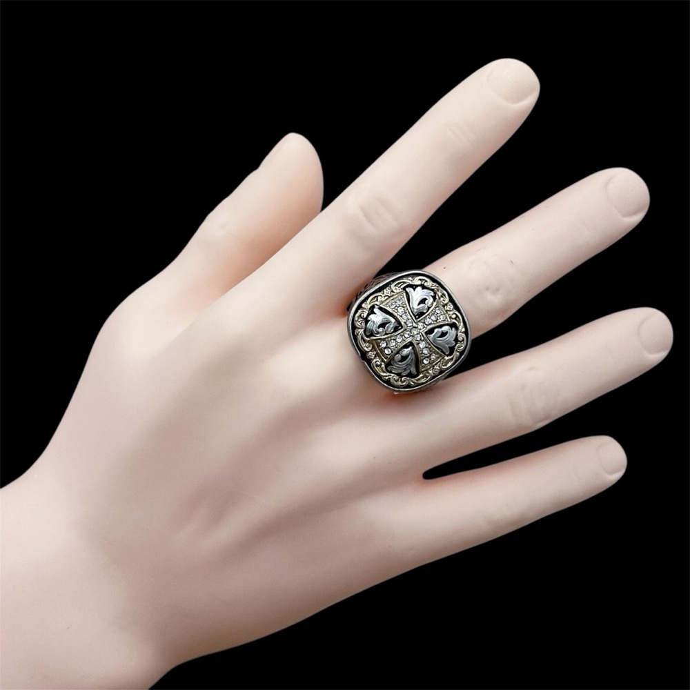 Maltese Cross 2-Tone Cocktail Stretch Ring